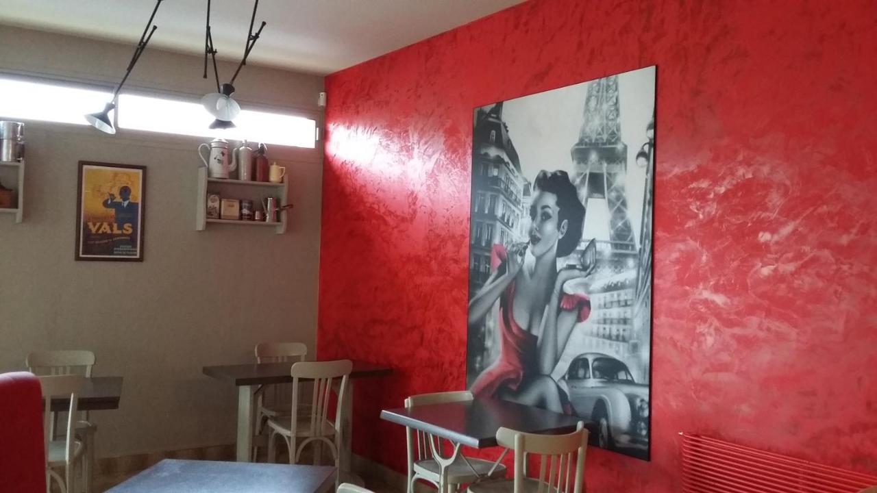 hotel l Ander Saint-Flour  Buitenkant foto