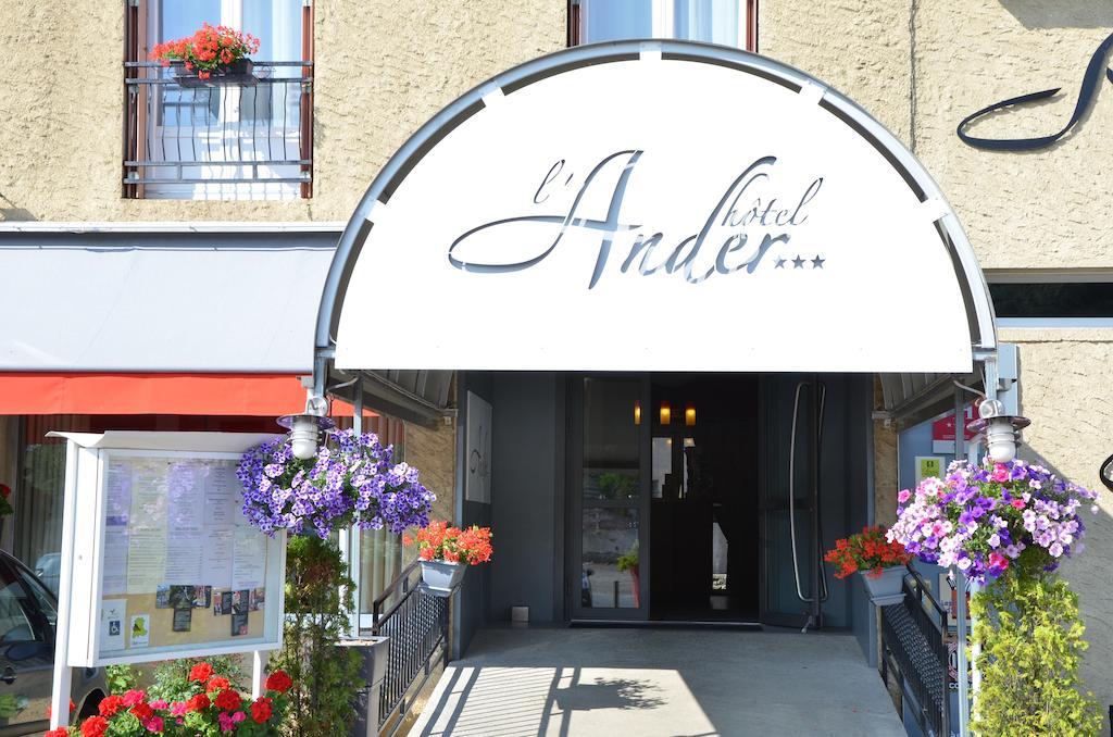 hotel l Ander Saint-Flour  Buitenkant foto